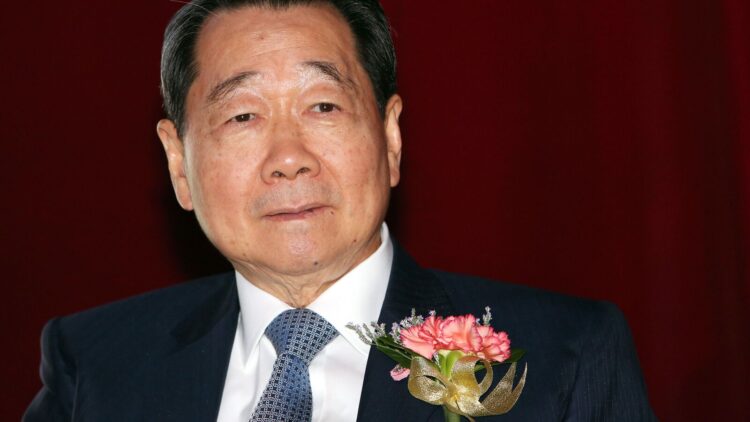 The Chearavanont Family: Thailand's Richest, Boasting a Net Worth of ...